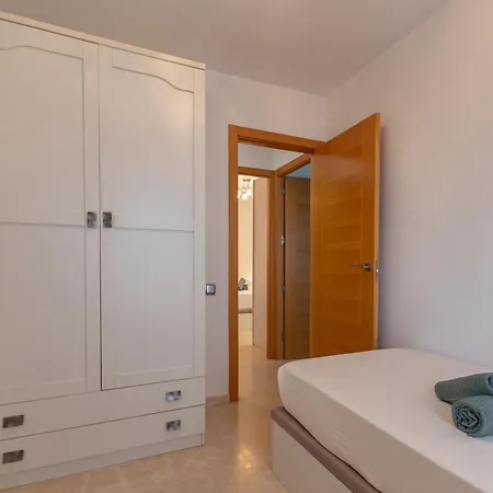 Apartment Charming 3 Bedroom At Triana Center By Oui